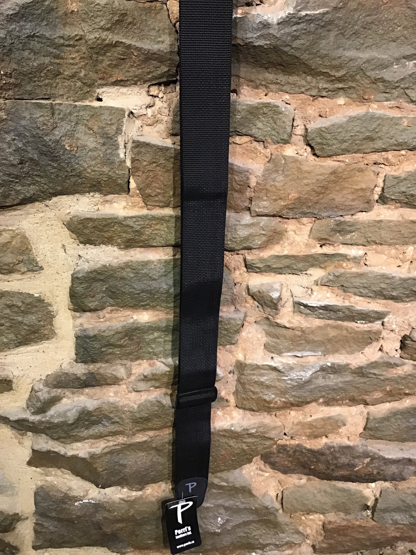 Perri’s Leathers black nylon guitar strap