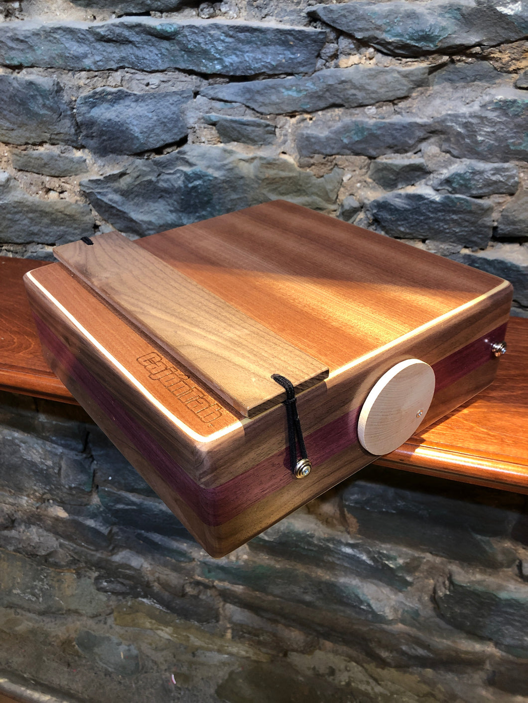 CajonTab Serie Pro de 12” - Nogal y Corazón Púrpura
