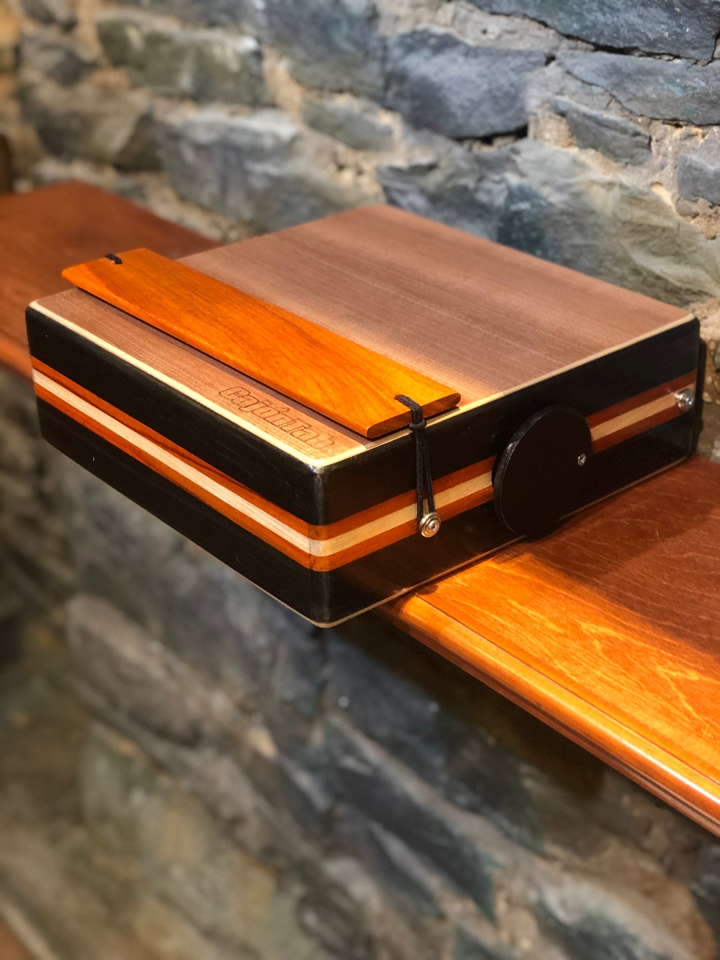 CajonTab Serie Pro de 12”: Ébano (Gaboon), Padauk, Cereza