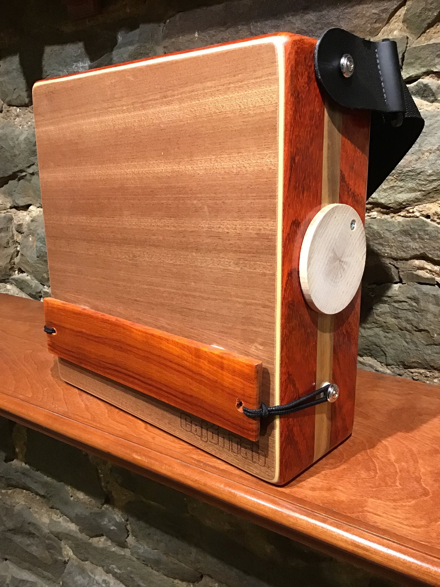 CajonTab Pro Series de 12” - Padauk y nogal