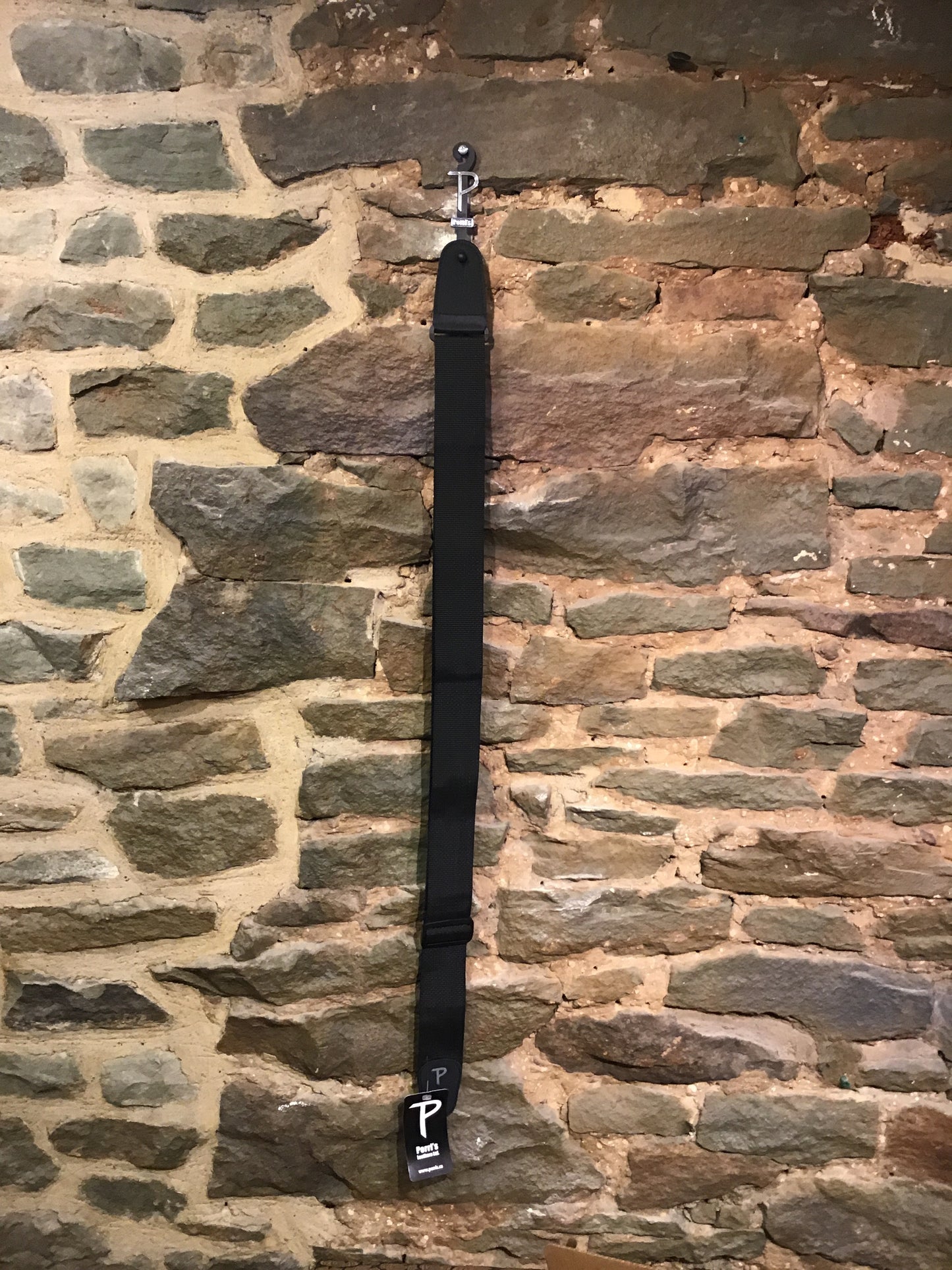 Perri’s Leathers black nylon guitar strap