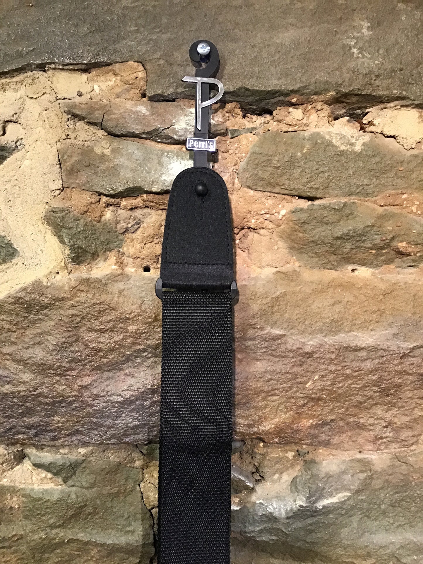 Perri’s Leathers black nylon guitar strap