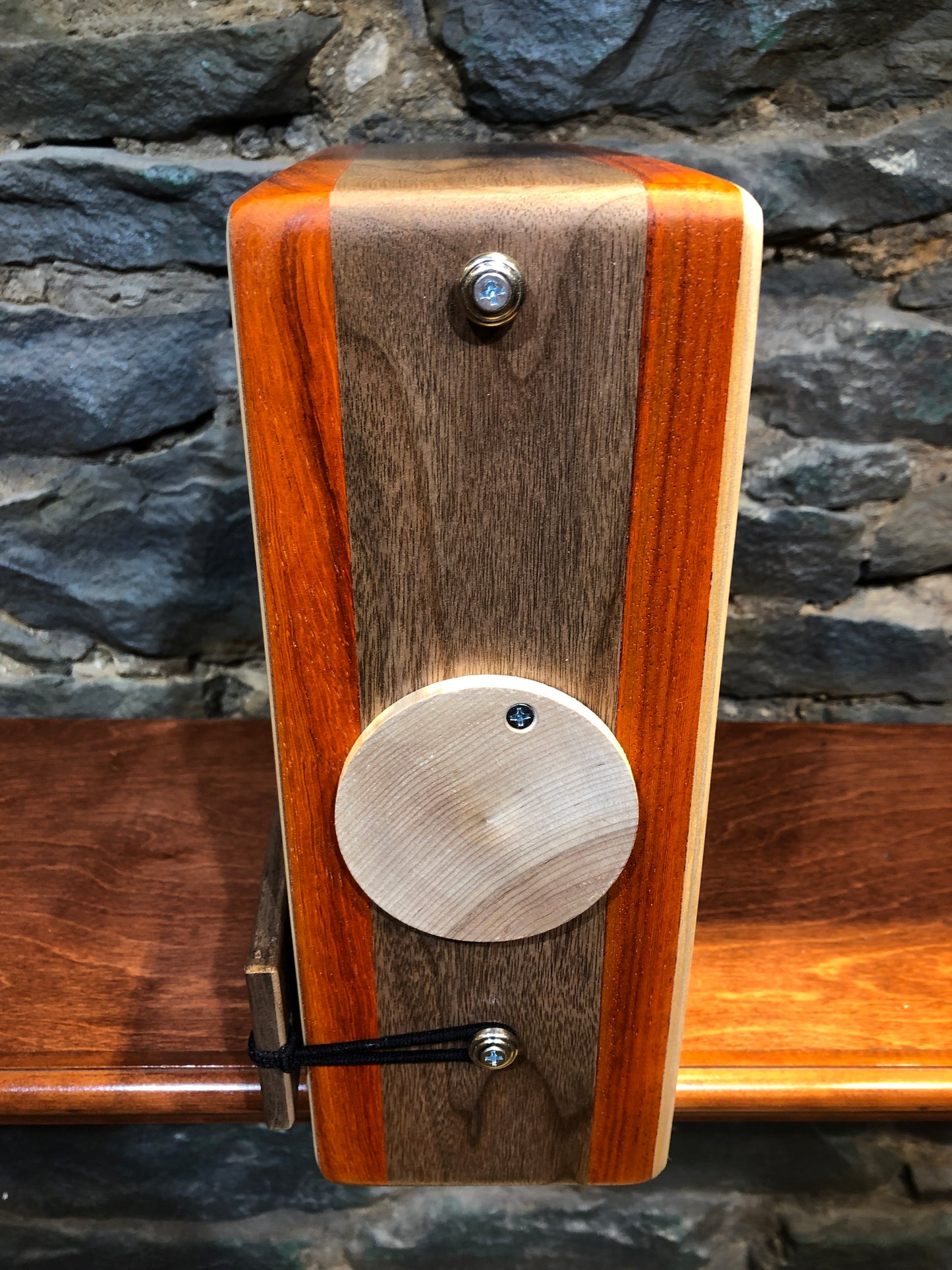 CajonTab Pro Series de 12”: Padauk y nogal, núcleo ancho