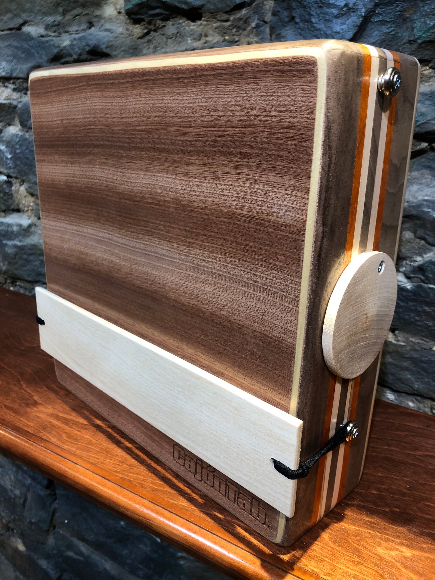 CajonTab Pro Series de 12”: nogal, padauk y álamo temblón