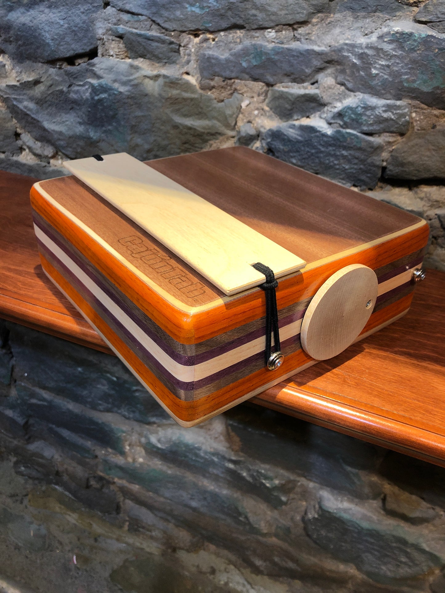 CajonTab Pro Series de 12”: padauk, nogal, corazón morado y álamo temblón